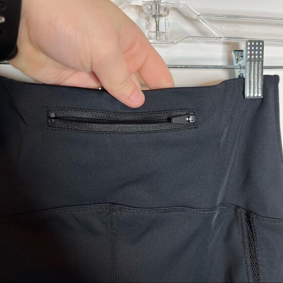 Good American Black Mesh Curve Sculpt Capri Legging Size 1 - Picture 10 of 10